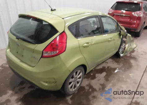 2013 Ford Fiesta Se z USA, uszkodzony, nr VIN 3FADP4EJ7DM119114